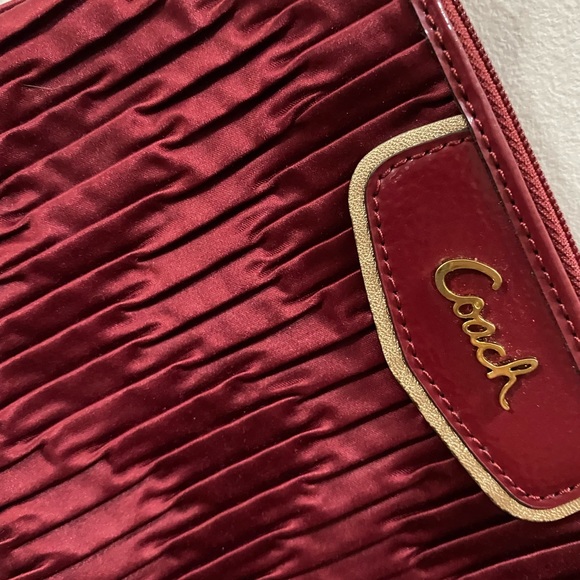 Coach wristlet - Picture 3 of 3